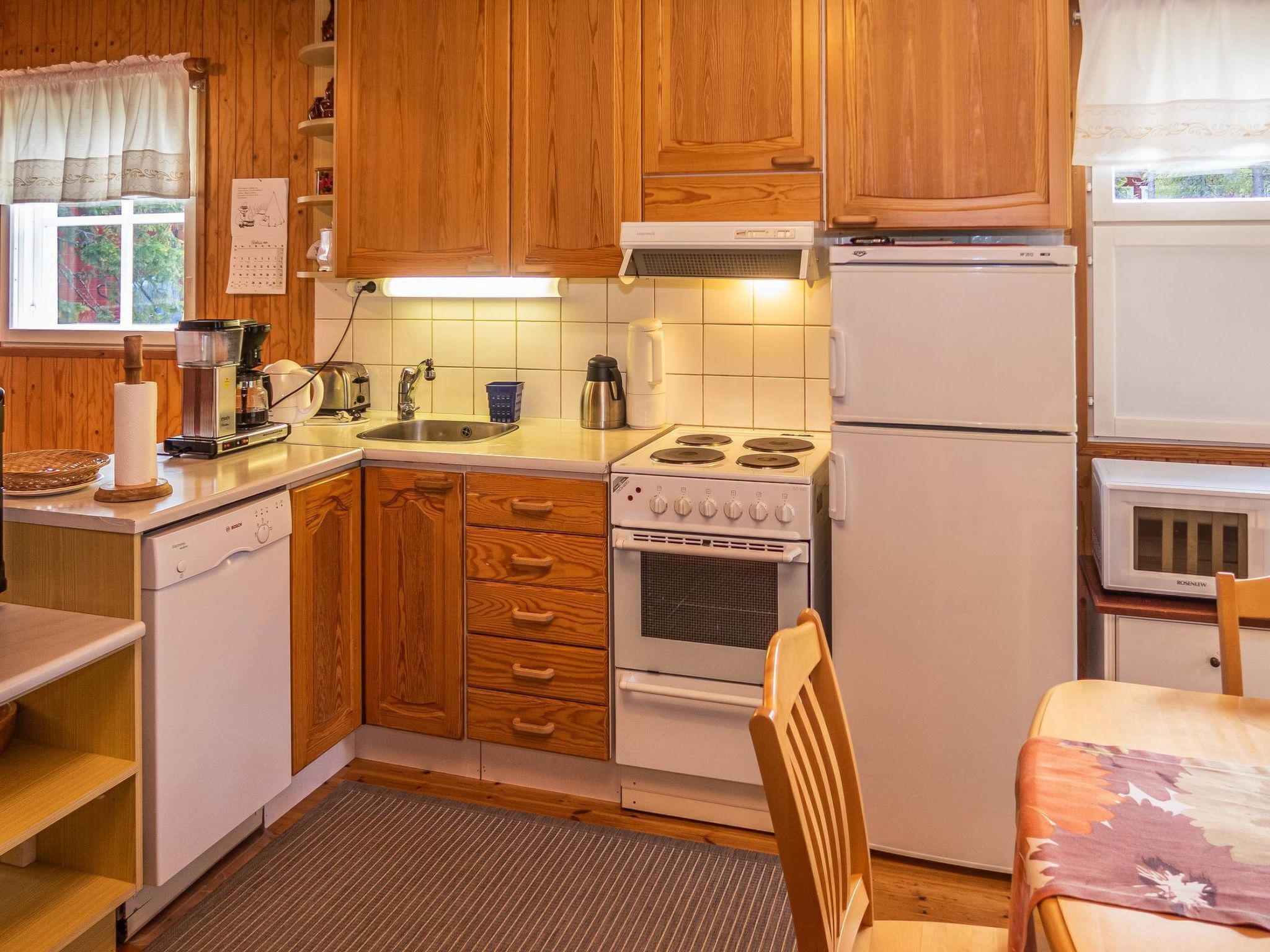 雪櫃、微波爐、洗碗機、廚房用具/餐具/器皿