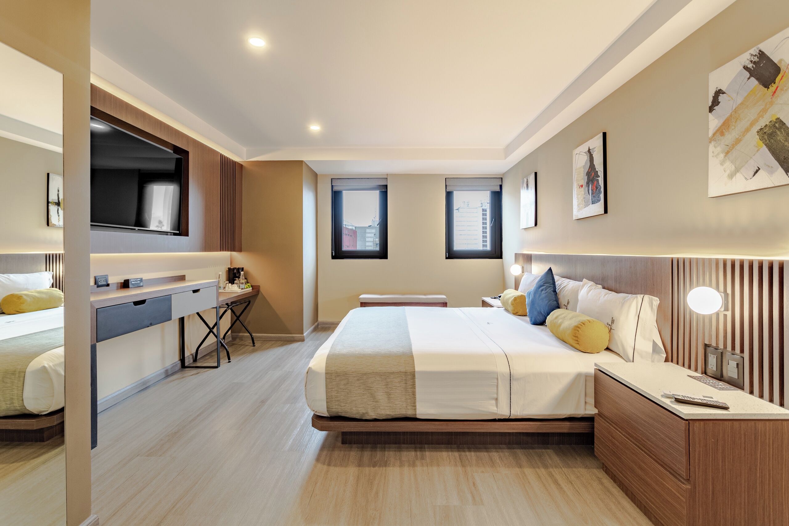 deluxe room | 1 bedroom, premium bedding, down duvets, minibar