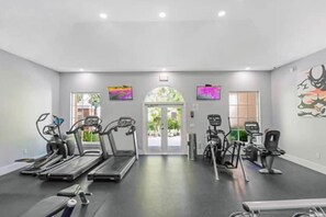 Fitness facility - Aventura | Pool Gym | Balcony | 7min Aventura Mall (Aventura)