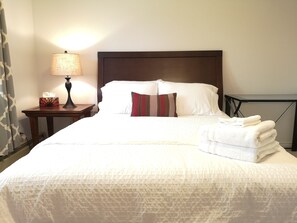 2 habitaciones, escritorio, tabla de planchar con plancha y wifi gratis