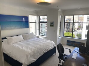 3 bedrooms, desk, iron/ironing board, travel cot