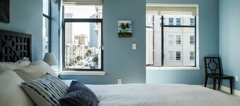 Amazing Large Central Modern Flat - Great for Work + Families