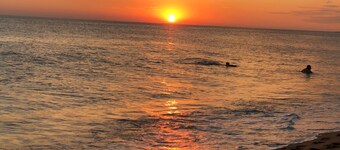 Casa Pura Vida, metros de la Playa, Piscina Climatizada