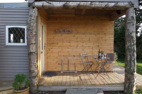 Charming 1-Bed Garden Lodge in Boyndie, Banff