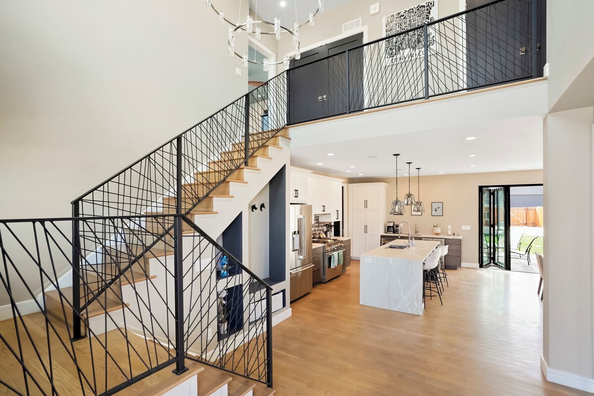 Urban Perfection! Modern Home, 2 Primary BRs, hot tub, boccee, game room, patio.