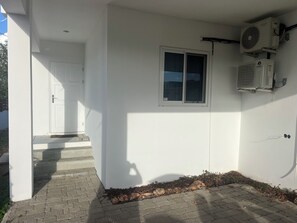 Exterior - Appartement for the nature lover with spectacular ocean view.  (Willemstad)