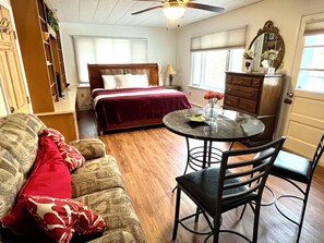 1 bedroom, desk, iron/ironing board, free WiFi - Wonderful Home (Pottstown)