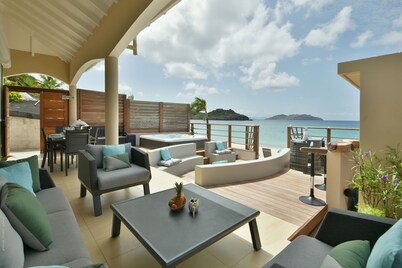 Villa Yvantino beachfront ( 2 bedroom )