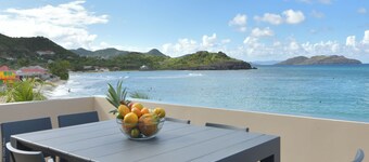 Villa YVANTINO OCEAN (4 bedrooms) the feeling of being on the deck of a boat