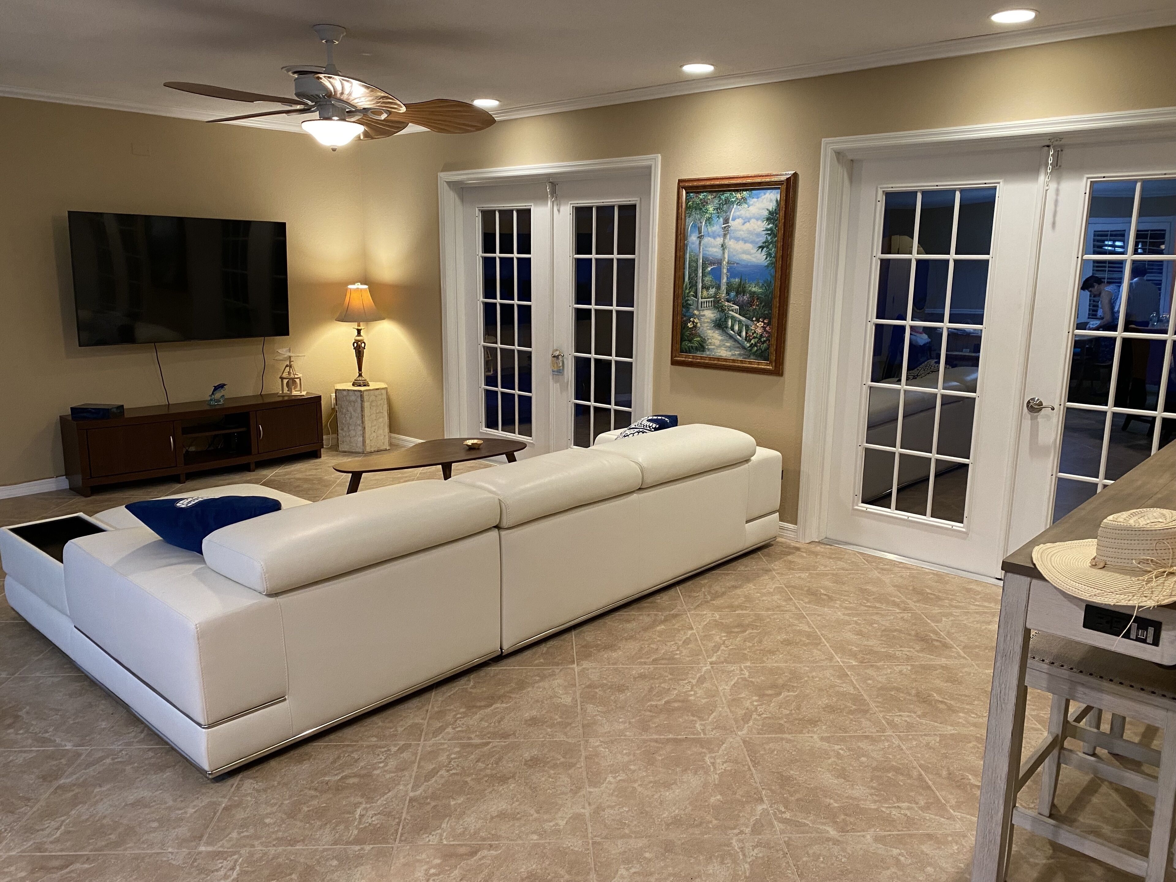 Smart TV, DVD player