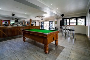 Interior - Capella Hotel Motel (Capella)