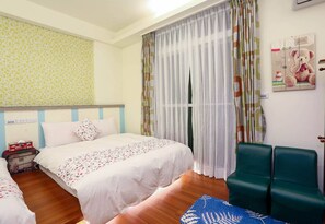 Quarto quádruplo conforto | Wi-Fi de cortesia, roupa de cama