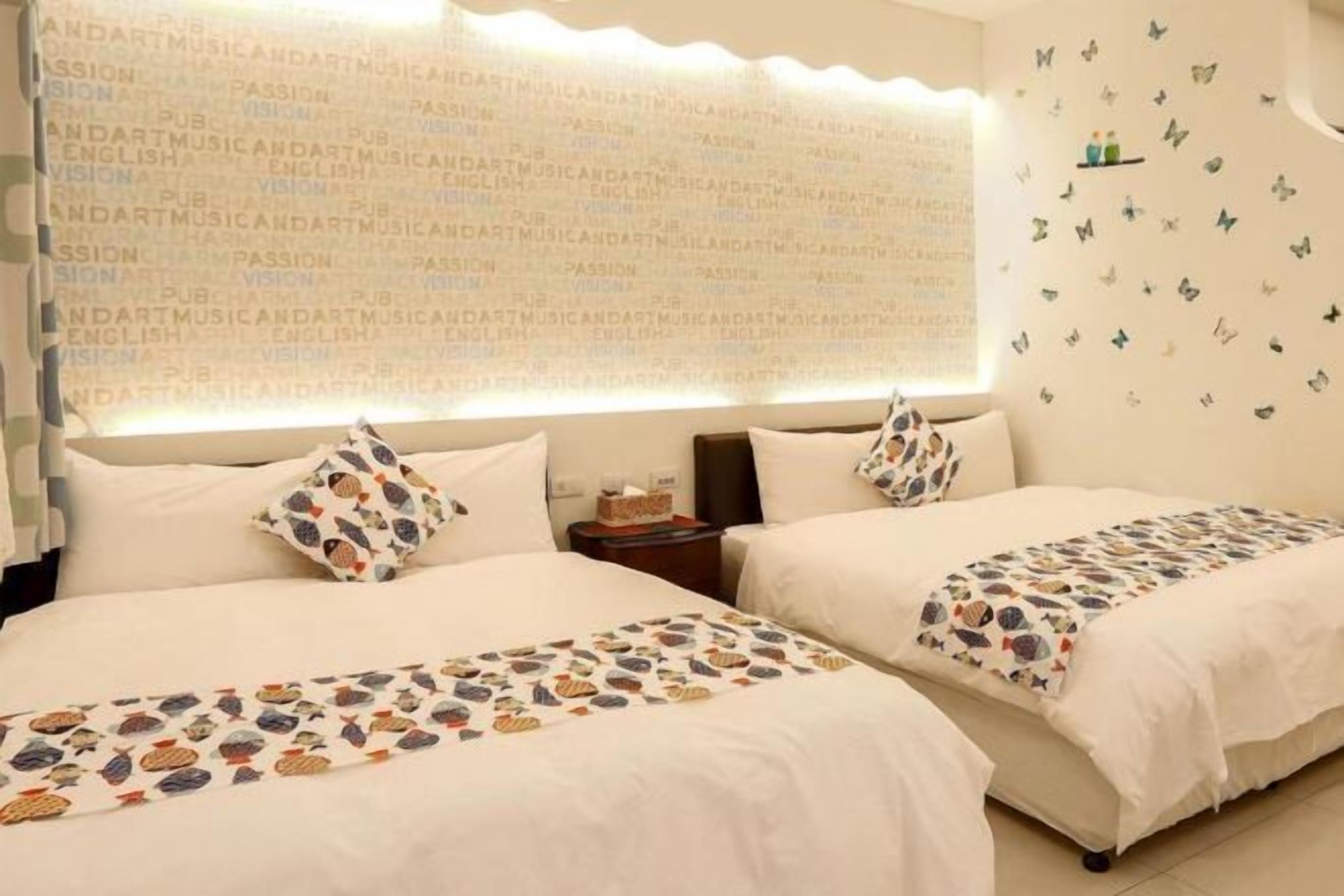 Free WiFi, bed sheets