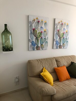 Apartment, 1 Schlafzimmer, barrierefrei, Balkon | Wohnbereich