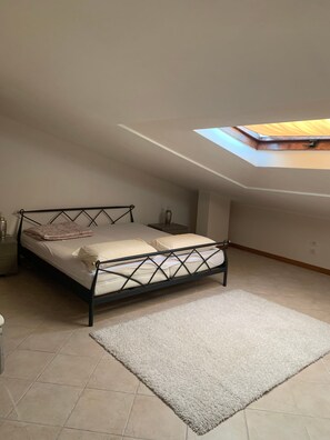 Apartment, 2 Bedrooms, Smoking, Balcony