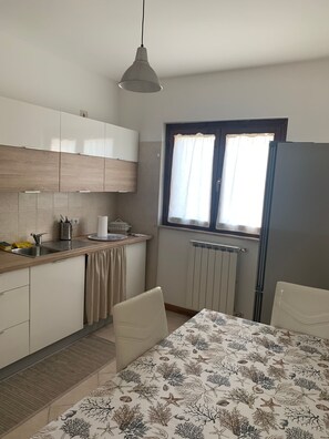 Appartement, 2 chambres, fumeur, balcon | Intérieur