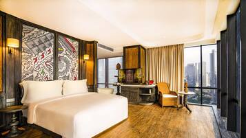 1 bedroom, premium bedding, minibar, in-room safe