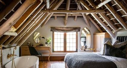 5 Bedroom, 5 star, 18th century, exclusive use guest house