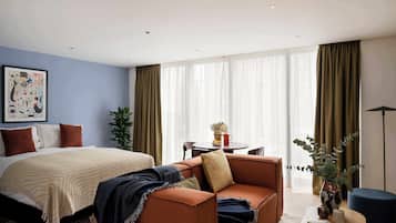 Large Studio Apartment | In-room safe, desk, laptop workspace, blackout drapes