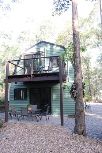 Green Trees, Secluded, self contained chalet.