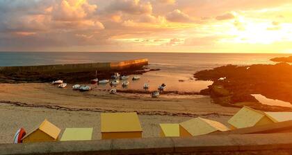 Apartment in the heart of the village, 6 minutes from the beach