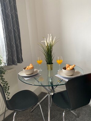 Ferienhaus, Mehrere Betten | Eigene Küche | Kühlschrank, Mikrowelle, Ofen, Herdplatte