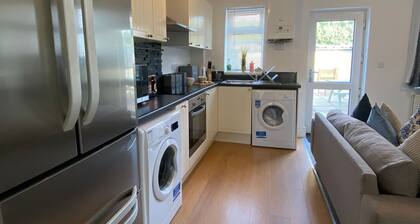 Stunning 4-bed House in Derby