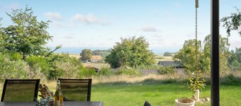 4 bedroom nice home in Knebel