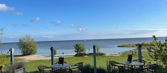 Spacious villa in Rijs near IJsselmeer and forest