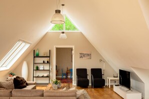 Smart TV, ping pong - 12P 5B Spacious villa near IJsselmeer and forest (Rijs)