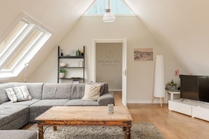 Living area - 12P 5B Spacious villa near IJsselmeer and forest (Rijs)