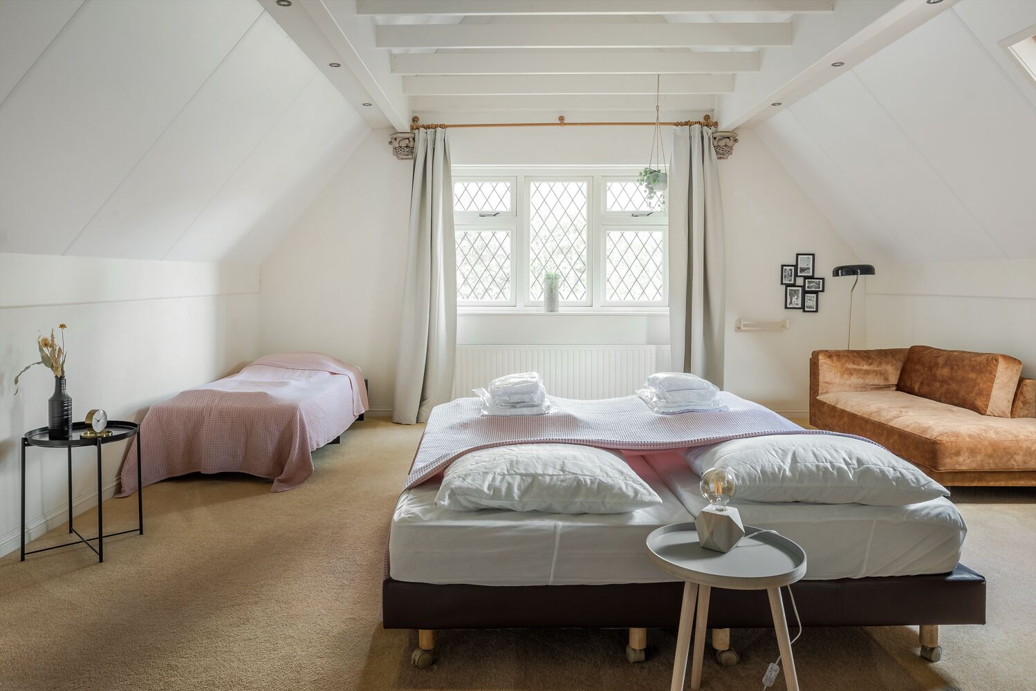 5 chambres, fer et planche à repasser, Wi-Fi gratuit, draps fournis