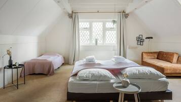 5 habitaciones, tabla de planchar con plancha y wifi gratis