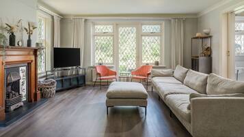 Smart TV, fireplace, foosball, table tennis