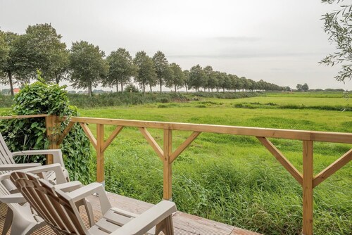 17P 7B Large farmhouse with indoor Pool & Sauna