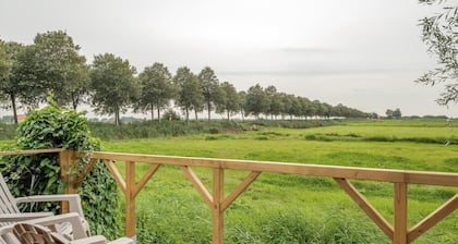 17P 7B Large farmhouse with indoor Pool & Sauna