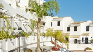 Unclassified image, 2 of 21, button - Remarkable 2-bed House in Chayofa With Pool (Arona)