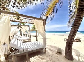 Condo, 2 Bedrooms, Accessible, Smoking | Beach | Beach nearby - Cana Rock con Vista al Golf (Punta Cana)