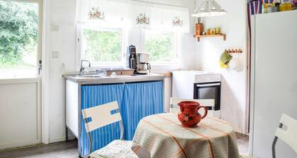 Cozy home in gärsnäs with WiFi