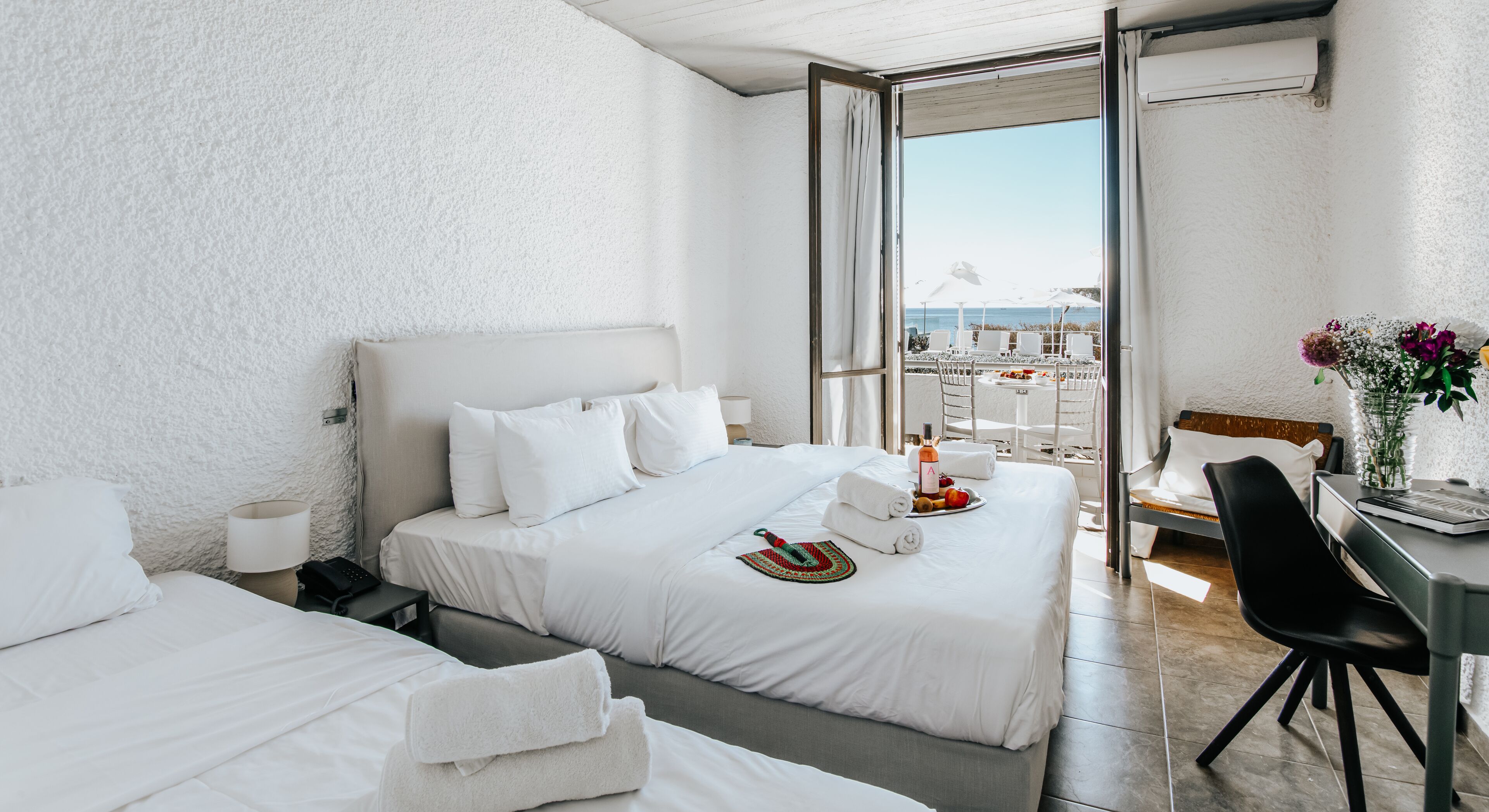 Exclusive Triple Room | Egyptian cotton sheets, premium bedding, minibar, desk