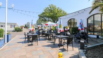 Cottage | Outdoor dining