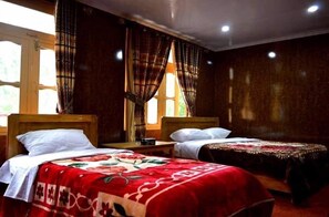 Tremannsrom – deluxe | Strykejern/-brett og wi-fi (inkludert)