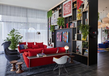 citizenM Washington DC NoMa - Image 17