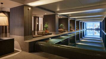 Indoor pool, pool loungers