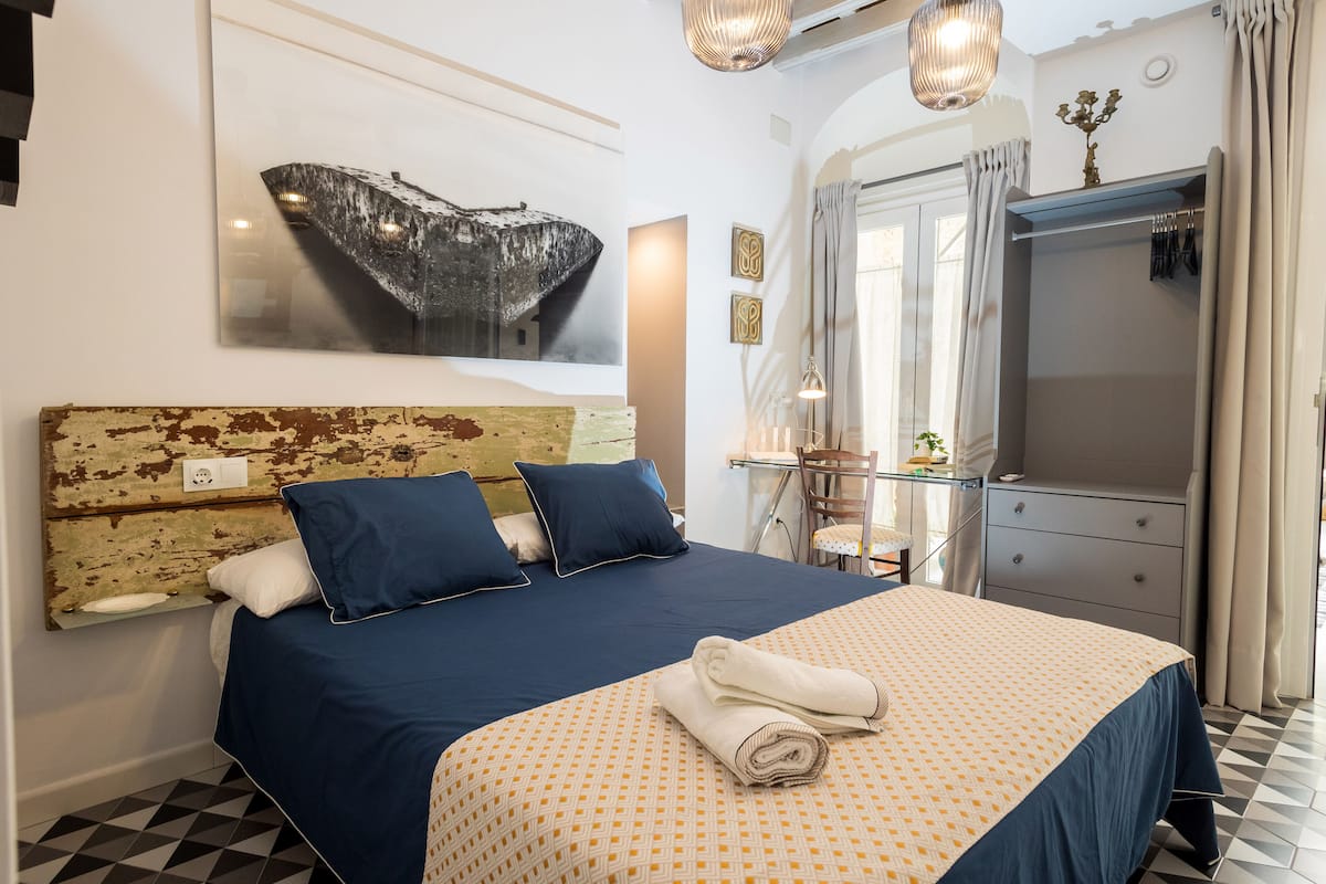 Suite La Capitana Deluxe | 1 ห้องนอน, เครื่องนอนระดับพรีเมียม, ผ้านวมขนเป็ด, โต๊ะทำงาน