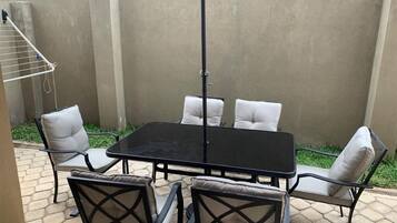 Apartemen, 2 kamar tidur, Boleh Merokok, balkon | Halaman properti