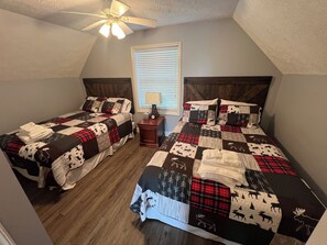 4 makuuhuonetta, vauvan matkasänky, ilmainen Wi-Fi, vuodevaatteet