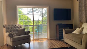 Smart TV, video games, DVD player, ping pong