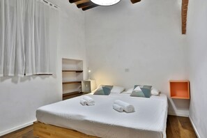 2 chambres, fer et planche Ă repasser, Wi-Fi, draps fournis