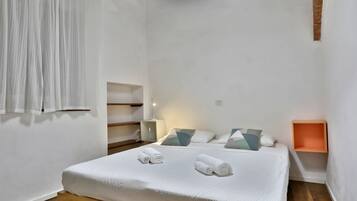 2 camere, una scrivania, ferro/asse da stiro, Wi-Fi